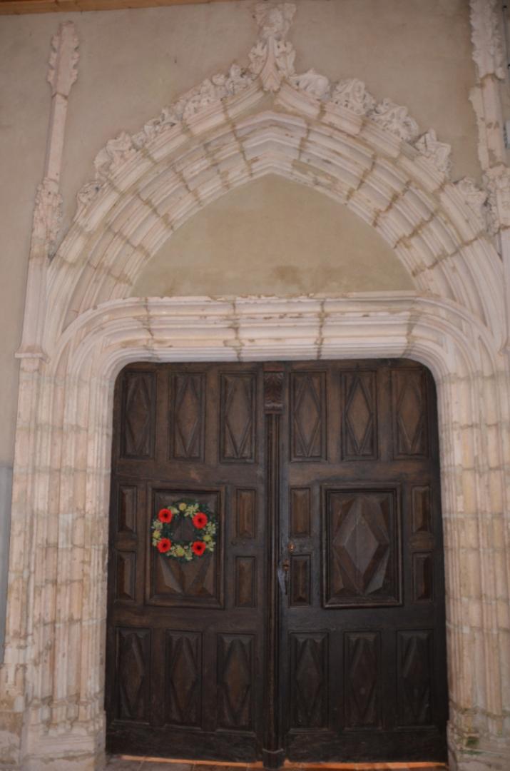 Entrée église 001.JPG